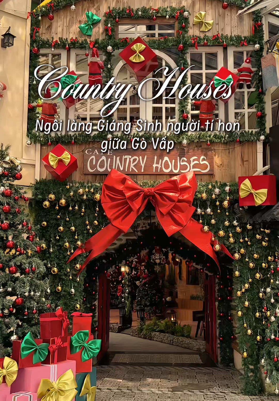 Tìm được khung cửa nhìn ra ngôi làng Giáng Sinh của người tí hon ngay Gò Vấp #cafe #coffee #langthangcafe #countryhouses #countryhousescafe #giangsinh2025 #xmas 