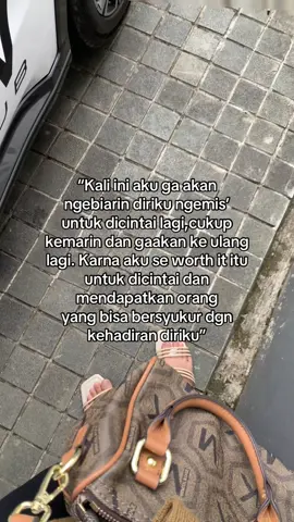 Dilarang menurunkan standar hnya krna kesepian ygy wkwk #fypage #foryou #fotolive #soundviral #worthit 