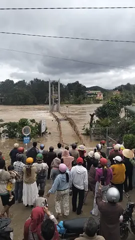 mùa mưa lịch sử