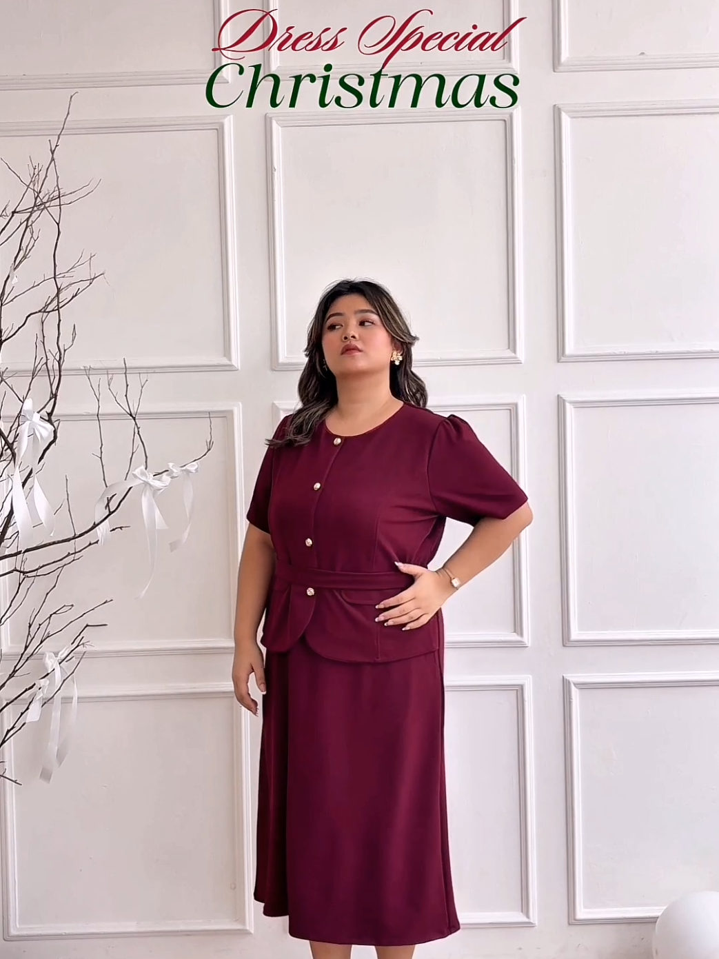 Showing up in this dress and instantly owning the Christmas moment. 🌲✨ #christmas #bigsize #XTRAMILESFASHION 