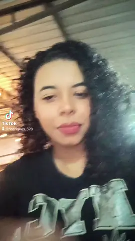 Nithzinha com loreninha 😸❤️❤️