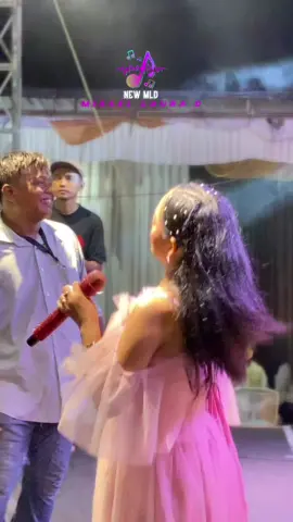 Ora ngerti tah yanggg wong lagi kangen kuhh🤣@NEW MISSEL LAURA D #missellauradahlia #tarling_indramayu_cirebon #padahariini #fypdonggggggg #fyppppppppppppppppppppppp 