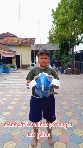 kreatifitas siswa,membuat pot angsa dari galon le minerale #fyppppppppppppppppppppppp #anaksekolah 