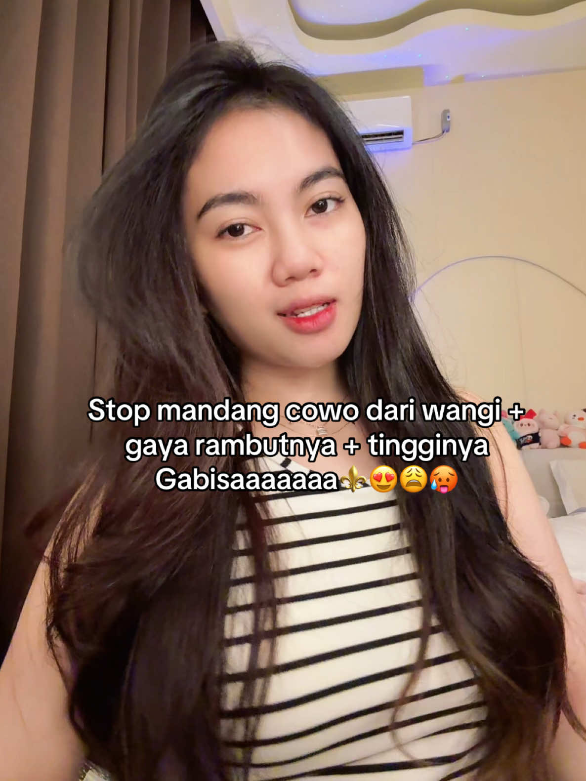 Klo udah wangi tu bikin otak ikutan mkir dia ganteng.