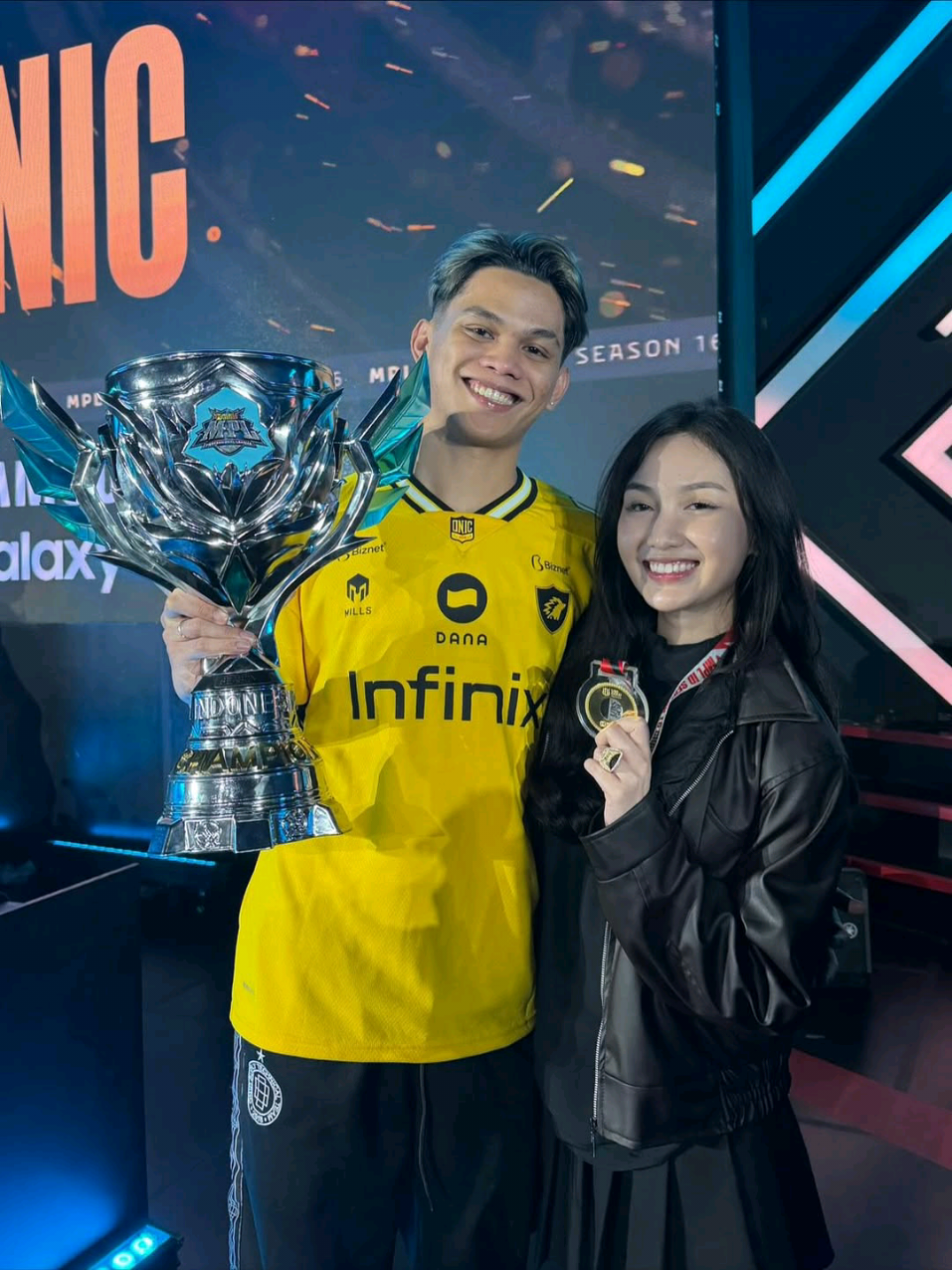 Coba aja kalau RRQ mempertahankan skylar, bakalan back to back lagi kayak season 5,6 #skylar #rrq #WinWithMLBB #MLBB 