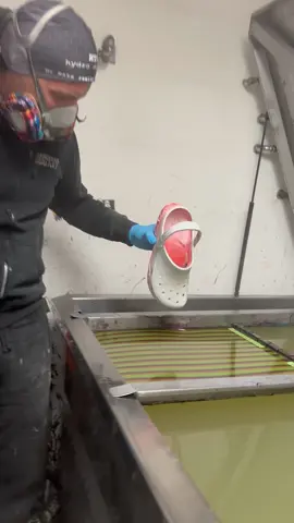 Hydro Dipping Crocs #satisfyingvideos 