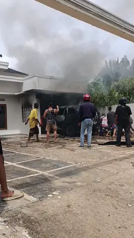 #insiden  kebakaran satu unit mobil inova bersyukur gk ada korban jiwa aamiin🤲