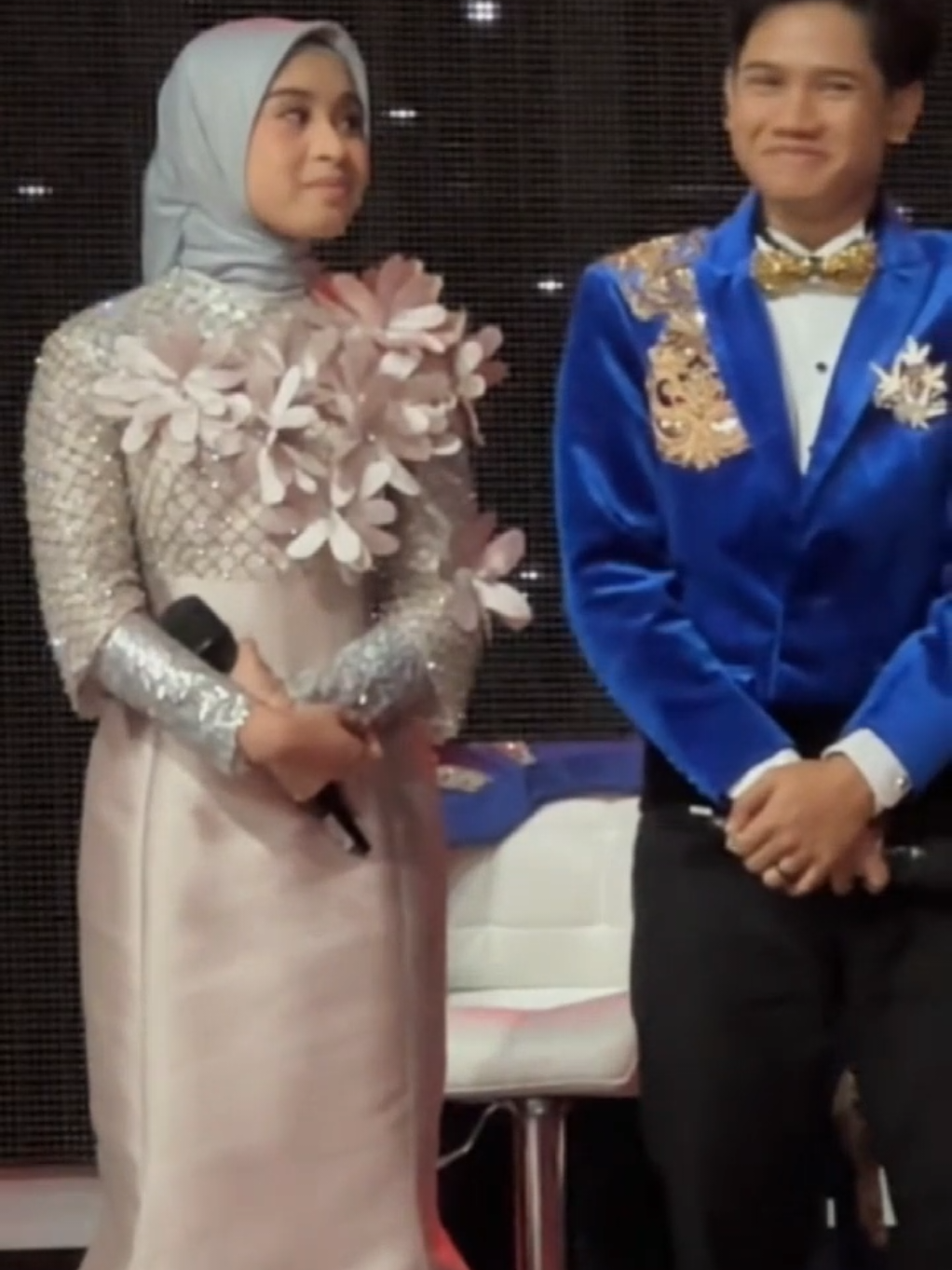 salting banget nih valen di tatap mila😭❤️ #4upage #milada7 #valenda7 #milen 