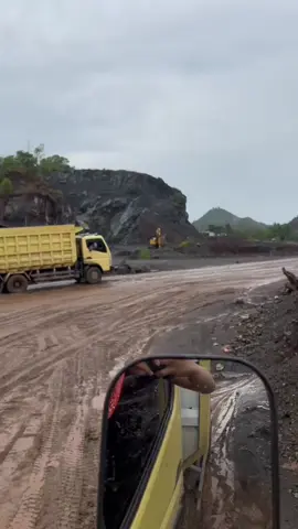 Semangat tanpa penyemangat🦾#berandafypシ #kalimantanpride #drivemudapunyacerita 