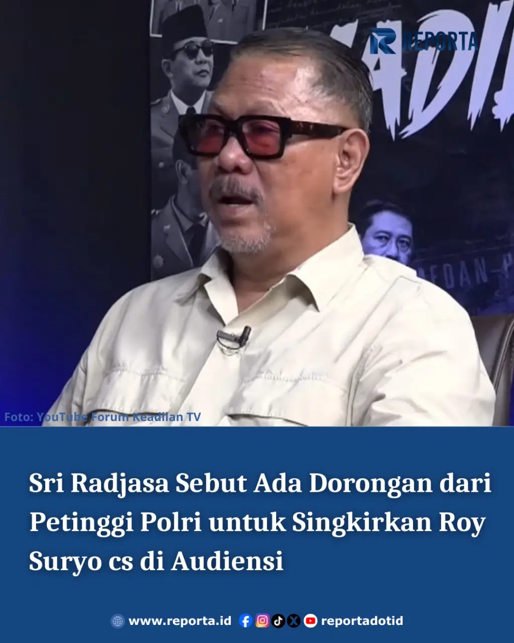 Sejumlah tokoh memilih meninggalkan ruangan saat audiensi terkait isu ijazah Joko Widodo (Jokowi) yang digelar Komisi Percepatan Reformasi Polri. Pertemuan yang diprakarsai pakar hukum tata negara, Refly Harun, itu berlangsung di gedung STIK-PTIK, Jakarta Selatan, pada Rabu, 19 November 2025. Kolonel (Purn) Sri Radjasa Chandra, salah satu peserta audiensi, menyampaikan bahwa sejak sebelum acara dimulai suasana sudah dijaga sangat ketat. “Pertemuan yang dilaksanakan di PTIK, layaknya seperti pertemuan yang sangat rahasia karena sejak saya datang, sudah ditanya di depan, dari mana, keperluannya apa, segala macam,” ujar Sri Radjasa dalam sebuah podcast di kanal YouTube Forum Keadilan TV pada Rabu, 19 November 2025. Ia menambahkan bahwa media tidak diperbolehkan meliput. “Ketat sekali dan itu terbukti bahkan ternyata wartawan juga tidak boleh meliput, kan,” lanjutnya. Walk Out setelah Jimly Asshiddiqie Beri Dua Opsi untuk Tersangka Kasus Ijazah Sri Radjasa menuturkan bahwa Ketua Komisi Percepatan Reformasi Polri, Jimly Asshiddiqie, menawarkan dua pilihan kepada Roy Suryo cs yang hadir dalam forum tersebut: keluar dari ruangan atau tetap berada di tempat tetapi tanpa memberikan pendapat. “Ini menjadi yang aneh buat saya dan Refly. Akhirnya kita berunding. Tapi ada dua opsi pilihan, (Roy Suryo cs) boleh di ruangan, duduk di belakang dan tidak boleh berpendapat. Ini lebih parah lagi, untuk apa ada forum audiensi tapi tidak boleh berpendapat?” jelasnya. Menurut Sri Radjasa, sekitar 25 orang hadir dalam audiensi, dan sebagian di antaranya memutuskan walk out, sementara sisanya memilih bertahan. Alasan Refly Harun Menghadirkan Para Tersangka Empat tersangka yang diundang Refly hadir dalam audiensi tersebut adalah Roy Suryo, Tifauzia Tyassuma (dokter Tifa), Rismon Hasiholan Sianipar, dan Muhammad Rizal Fadillah. Tujuan kehadiran mereka, kata Sri Radjasa, adalah agar komisi mendapatkan perspektif berimbang, terutama karena Otto Hasibuan—kuasa hukum Jokowi—merupakan salah satu anggota komisi. “Jimly sendiri mengatakan bahwa persoalan Roy Suryo ini tidak bisa diangkat ke persidangan karena penetapan ijazah itu asli atau palsu belum kita ketahui,” ujar mantan anggota BIN tersebut. Namun, Sri Radjasa menilai keputusan Jimly meminta para tersangka keluar dari ruang audiensi sebagai tindakan yang bertolak belakang. “Tapi, kenyataannya Jimly membuat keputusan tersangka harus keluar, satu hal yang menurut saya itu kontradiksi,” tambahnya. Jimly Asshiddiqie sebelumnya menjelaskan bahwa langkah tersebut diambil untuk menghormati proses hukum yang masih berjalan. Pertemuan yang Awalnya Direncanakan Bersifat Personal Sri Radjasa memaparkan bahwa pada awalnya pertemuan antara Roy Suryo cs dan Komisi Reformasi Polri direncanakan berlangsung secara personal, bukan dalam forum besar. “Awalnya, Refly menghendaki pertemuan itu satu-satu, dengan Pak Jimly, Pak Mahfud, dan dengan Pak Yusril. Tadinya, kita mau mengadakan pertemuan terpisah,” katanya. Namun sebelum rencana itu terlaksana, Refly Harun menerima undangan dari Ahmad Dofiri untuk menggelar pertemuan di PTIK. Sri Radjasa memandang lokasi itu kurang tepat. “Di situ (PTIK) saya pikir juga tidak fair karena di situ kelihatan sekali ada intervensi para petinggi Polri yang ada di tim reformasi kepada Jimly untuk tidak menghadirkan Roy Suryo cs,” tegasnya. Diketahui, lima dari sepuluh anggota Komisi Reformasi Polri merupakan para jenderal senior, yaitu Tito Karnavian (Kapolri 2016–2019), Listyo Sigit Prabowo (Kapolri saat ini), Badrodin Haiti (Kapolri 2015–2016), Idham Azis (Kapolri 2019–2021), serta Ahmad Dofiri yang menjabat Wakapolri 2024–2025.* #SriRadjasa #RoySuryo #Rismon #drTifa #Audiensi