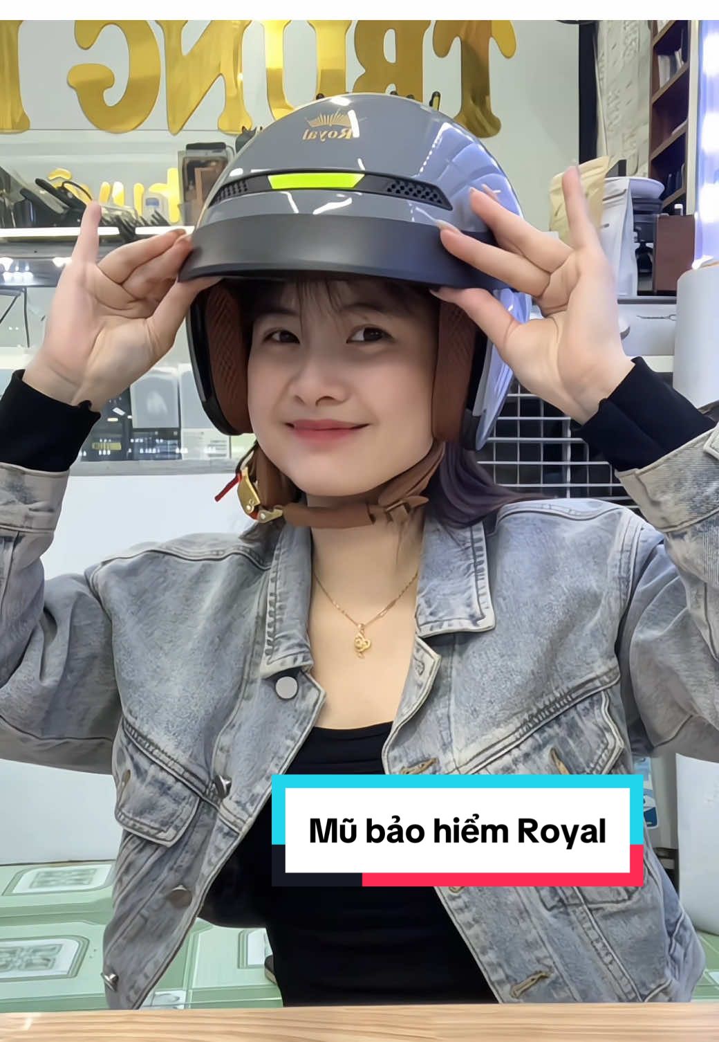 Vừa ấm, vừa an toàn, chọn Royal là yên tâm đi đường các bác ạ #mubaohiem #royalhelmet #xuhuongtiktok #taphoanhabi 