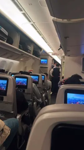 #creatorsearchinsights #aviationlife #pilotdreams #nightflight #flyhigh 