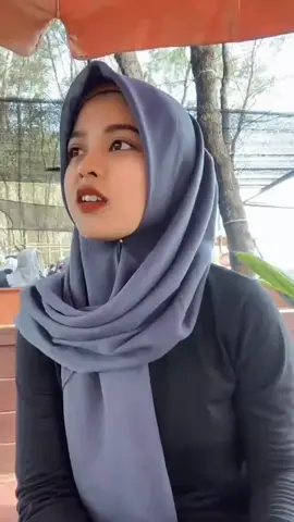 jgn terlalu berharap dan terlalu percaya kepada manusia karna pada dasarnya******************