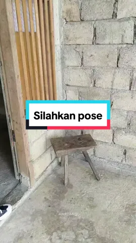 Silahkan pose #fyppppppppppppppppppppppp #baju #mybasic #kaosmurah #kaosoversize  Kaos oversize premium dari My Basic