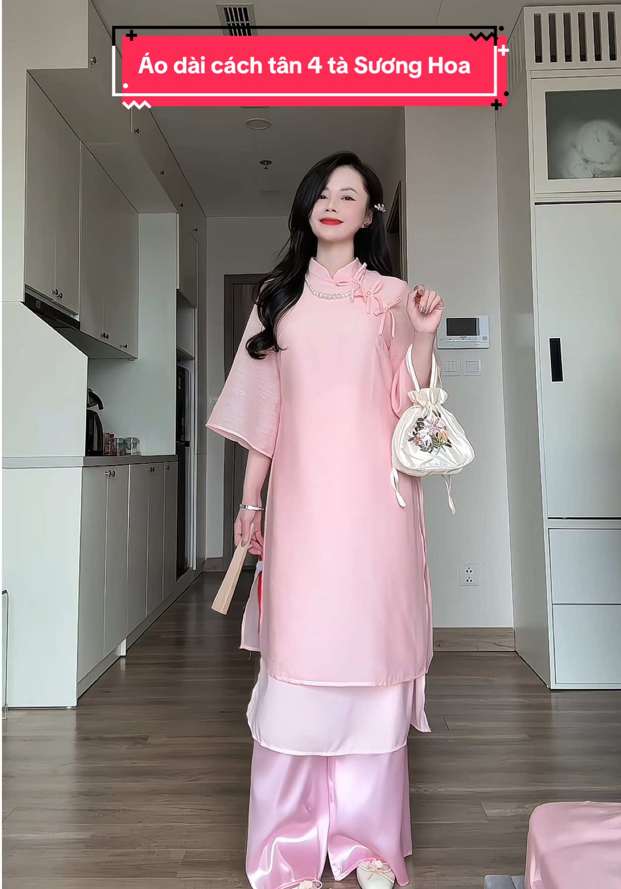 Chiếc áo dài diện lên thấy mình trẻ ra mấy tuổi luôn á #aodaicachtan #aodaixinh #aodaitet #aodai 