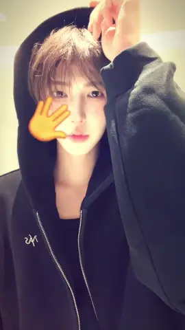 Cuối cùng ảnh cũng lắc tới nhạc Việt rồi 😭😭😭 #lưuvũ #刘宇 #liuyu #fypシ #douyin抖音 