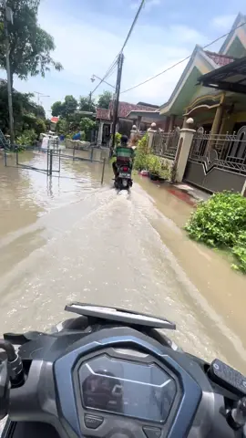 salah satu culture shock di sidoarjo 😭😭🤣🫷🏻 #sidoarjo24jam #banjirsidoarjo 