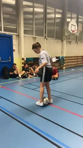 hangi takımı tutyon #eda_ #top #keşfet #takip #izle 