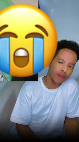 😭😭💔💔wll usheer garee hooded wlhi waa xanuun cad lagaa beeray oo saan u oyni 😭maxay dareemi hooyadaas 