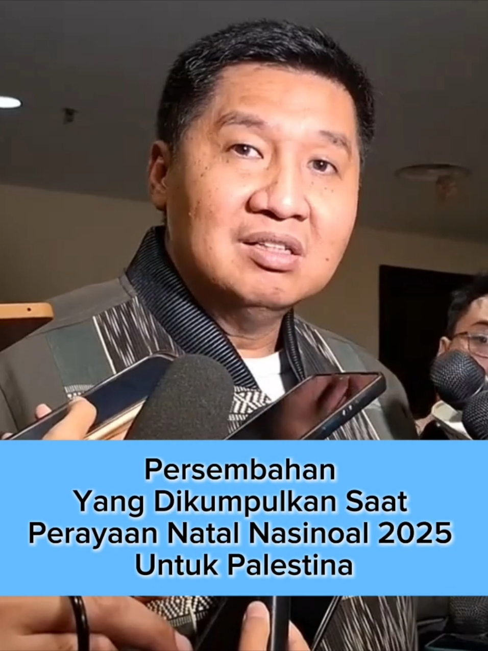 Ketua Umum Panitia Perayaan Natal Nasional 2025, Maruarar Sirait menyebut Natal tahun 2025 Dana Persembahan khusus di berikan untuk rakyat Palestina sebagai wujud solidaritas kemanusiaan.  Dana persembahan yg dikumpulkan dalam Perayaan Natal 2025 akan disalurkan sebagai bantuan kemanusiaan untuk rakyat Palestina Kata Maruarar Sirait dalam bentuk Uang. #Natal  #Nasional  #Rakyat  #Palestina 