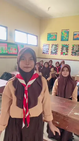 bungkus ni anak kicik2 🤏🏼🤏🏼 @badangizinasional.ri  #makanbergizigratis #fyp #prabowo #sppgmangunan #mbg 