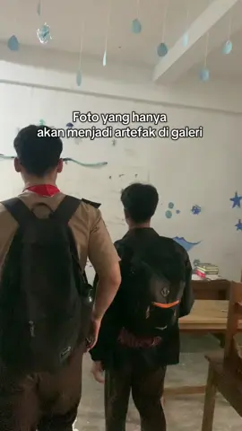 “Foto dulu ah kerjain nya di rumah” #meme#real#medination #sekolah#fyp 