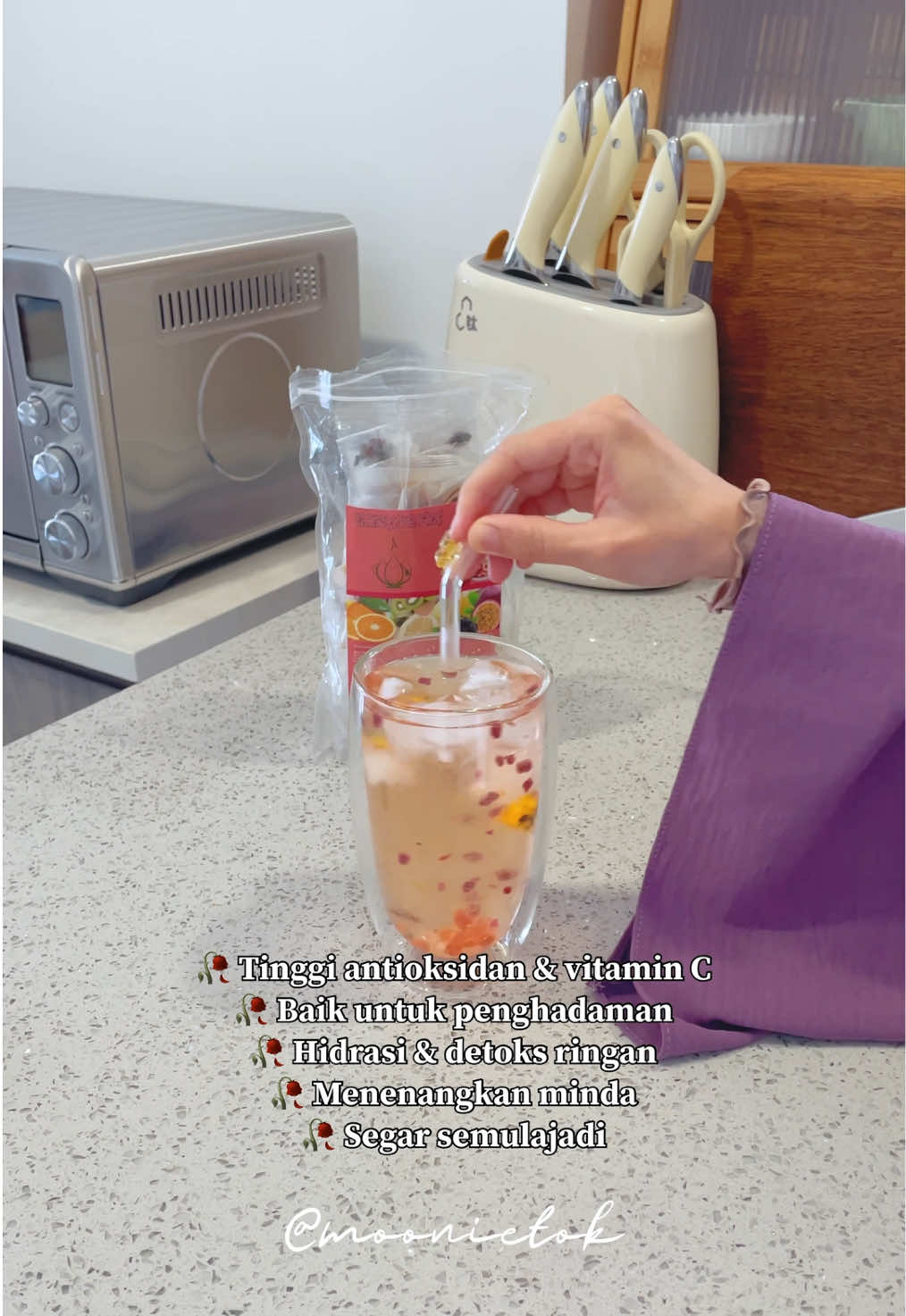 🍓🍋🌹 Teh Buah & Bunga Kering — minuman sihat penuh rasa! Gabungan buah & bunga semula jadi beri kesegaran, antioksidan tinggi, dan vitamin C untuk badan & kulit sihat. ☕✨  #tea #fruittea #flowertea #vitaminc #teatime 