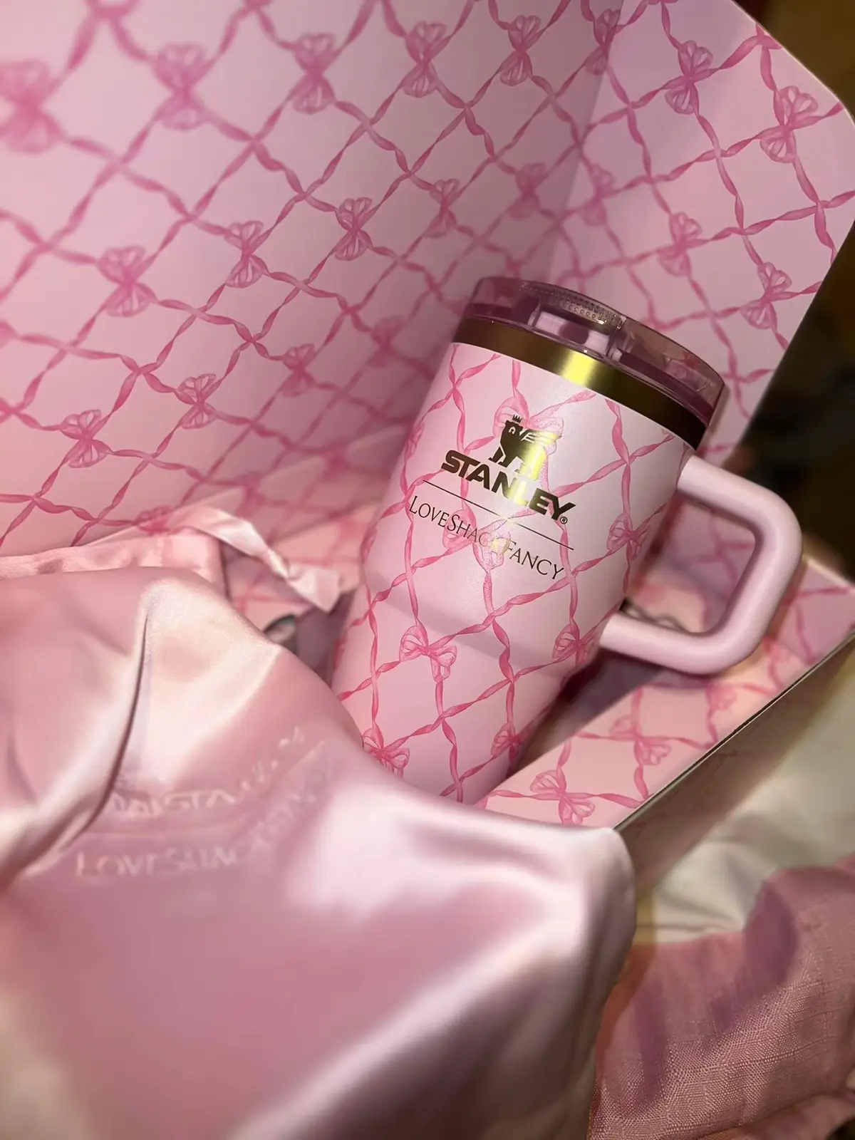 Hello you can place your orders online here  We Ship Worldwide 🌎 and Authentic 💯  I have a proof of purchase and a proof of reference  Pm if interested  Serious buyers only and be careful with scammers out there 🤨 Original series figures straight from Popmart - authenticity guaranteed 💯  DM us for details & availability 🎄🧑‍🎄 . . #viral #fyp #christmas #target 