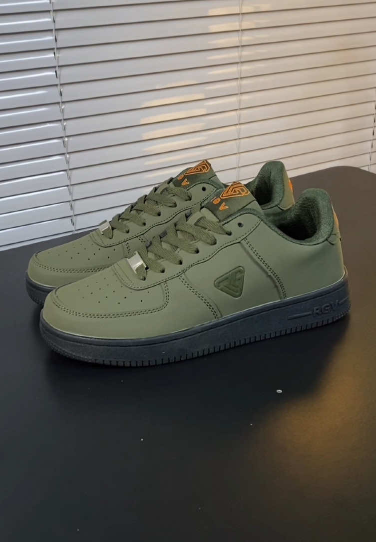 Sneakers Duco Green, selalu bisa menjadi andalan ketika ingin pergi kemanapun, yuk checkout di keranjang kuning sekarang juga ! #sneakers #sepatu #sepatusneakers #sepatukece #fypage 