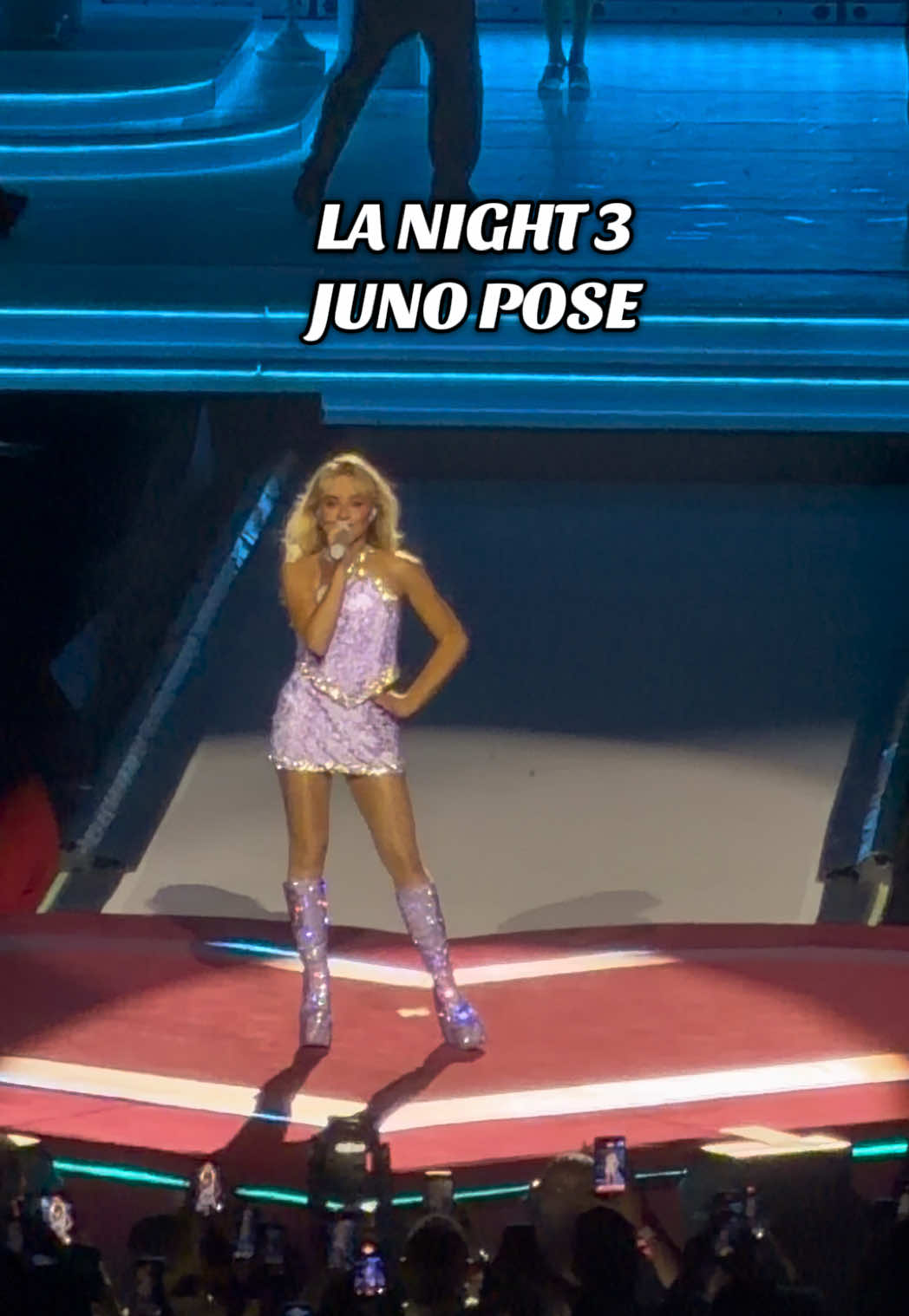 LA night 3 Short n Sweet Juno Pose #shortnsweet #sabrinacarpenter #lanight3 #shortnsweettour #juno 