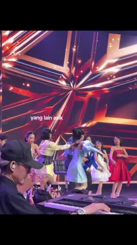 Disetiap tampil pasti adaaa aja momen lucu ya allah arbil Arbil😆😆  #arbilda7🤍 #dacademy7indosiar #fypberanda #fypシ゚viralシ #fyyyyyppppp 