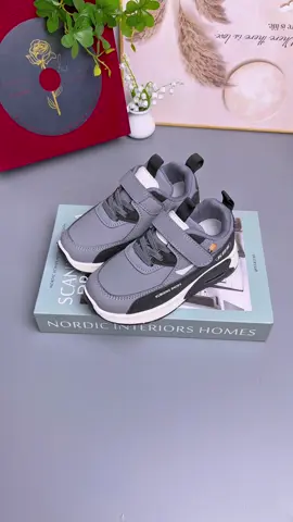 Giày Sneaker trẻ em #giaytreem #lonashop #giaythethao #giaybetrai #sneaker 