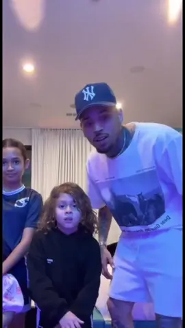 🥹🥹🥹 #chrisbrown #breezy #music #fyp #teambreezy 