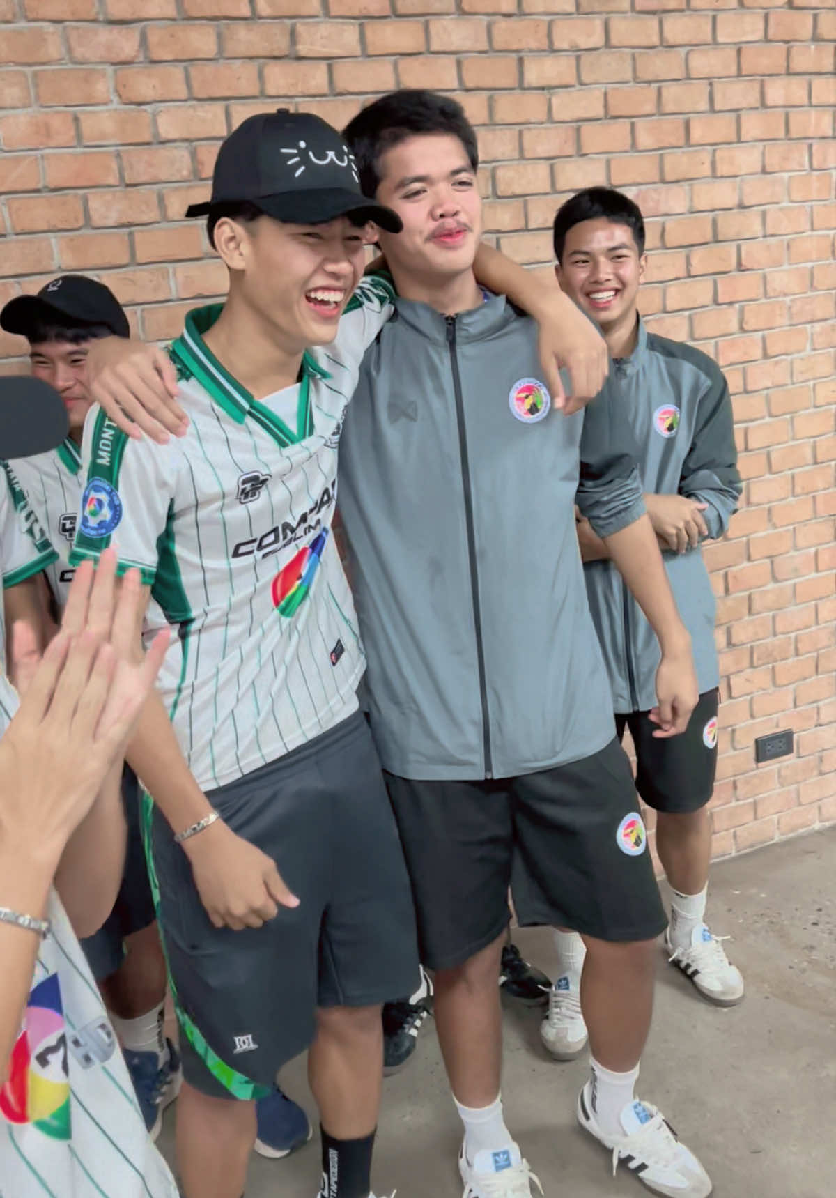 เรารักกันเป้นเพื่อนกันน้ารัก⚽️🏃‍♂️😊🤟 #เทรนด์วันนี้ #อย่าปิดกั้นการมองเห้น #มาเป้นเพื่อนกันเถอะ #น่ารัก #สดใส 