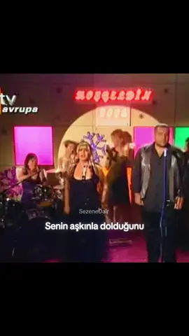 A-ah, sabredemiyorsun A-ah, fark edemiyorsun A-ah, hissedemiyorsun Garanticisin, korkuyorsun . . . . . . . . . . . . . . #sezenaksu #sezenedair  #avrupayakası #keşfet #fy 