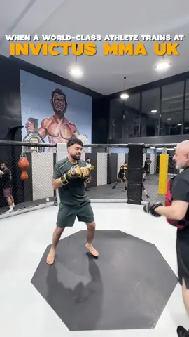 Afghan international cricketer Rashid Khan dropped by Invictus MMA UK for a high-intensity session with Coach Homer Mohamed. 🔥 Coach Homer pushed him through pad work, drills, and conditioning. The energy in the gym was unreal with our brothers Hekmat and Rayhan also putting in the work. World-class athlete. World-class coaching. Real fighter work. 👊 Train like a pro — see our classes through the link in our bio @invictusmmauk #invictusmmauk #wembley #rashidkhan #fyp #boxing @rashid.khan.19official @Homer Mohamed 