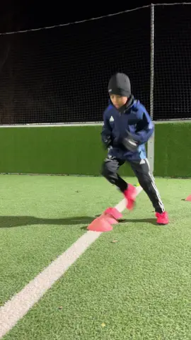 Mert (7) #einzeltraining #fussballschuleansbach #eki #fußballtraining #soccerttaining 