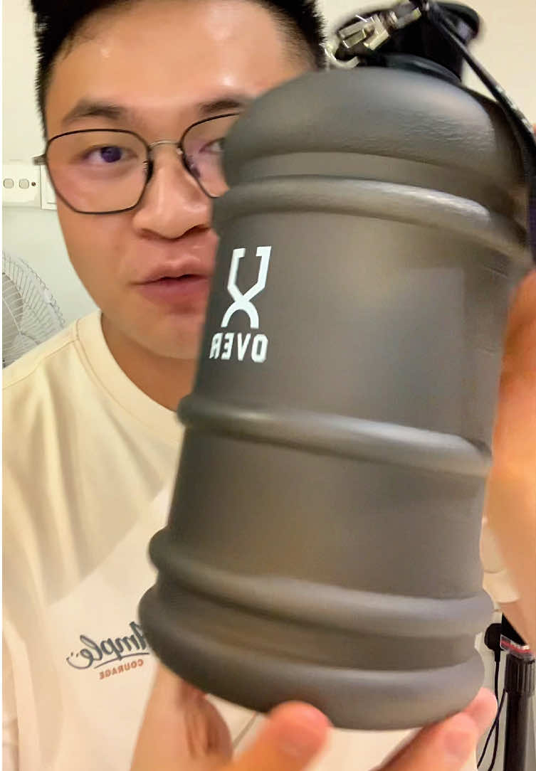 Over bottle. Have many deisgn options to choose. Durable deisgn. #bottle #botolair #botolminum #waterbottle #over 