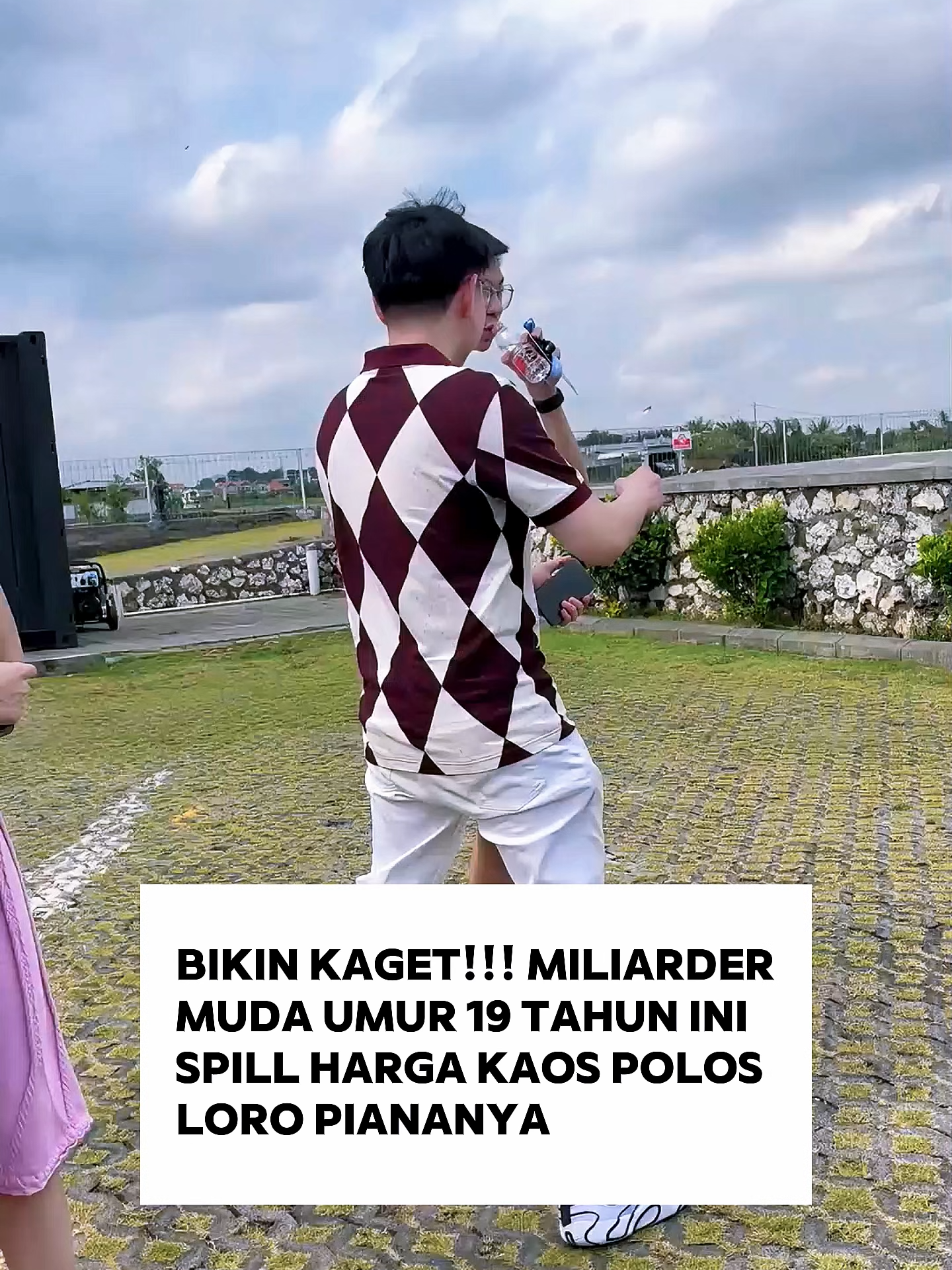 Miliarder muda umur 19 tahun ini spill harga kaos polos loro piananya #sulianto #nagake10 #sulmo  #fyp #viral