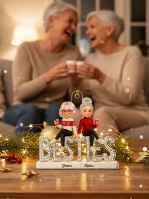 The ornament that says “Besties Forever” 🎄