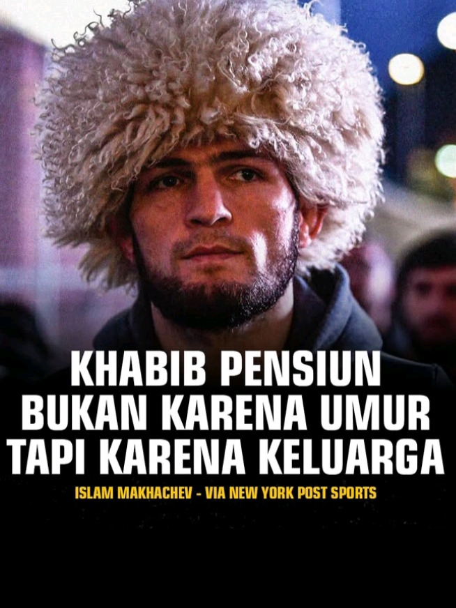 KHABIB PENSIUN KARENA KELUARGA? 🫡 Dalam UFC 254 lima tahun yang lalu, Khabib Nurmagomedov pensiun di puncak karirnya dengan rekor tidak terlalahkan 29-0. Banyak yang menyayangkan hal ini mengingat rekor, sabuk, dan umurnya yang masih prima. Namun keputusan Khabib sudah bulat, seperti yang ia sampaikan di post fight interviewnya, bahwa ia sudah berjanji pada Ibunya. Kini Islam mempertegas keputusan saudaranya tersebut bahwa Khabib pensiun karena keluarga. Dan Islam sendiri senang atas keputusan ini, karena sekarang Khabib bisa fokus membentuk juara-juara baru.   #WinWithMLBB #MLBB #khabib_nurmagomedov #islammakhachev #ufc322 