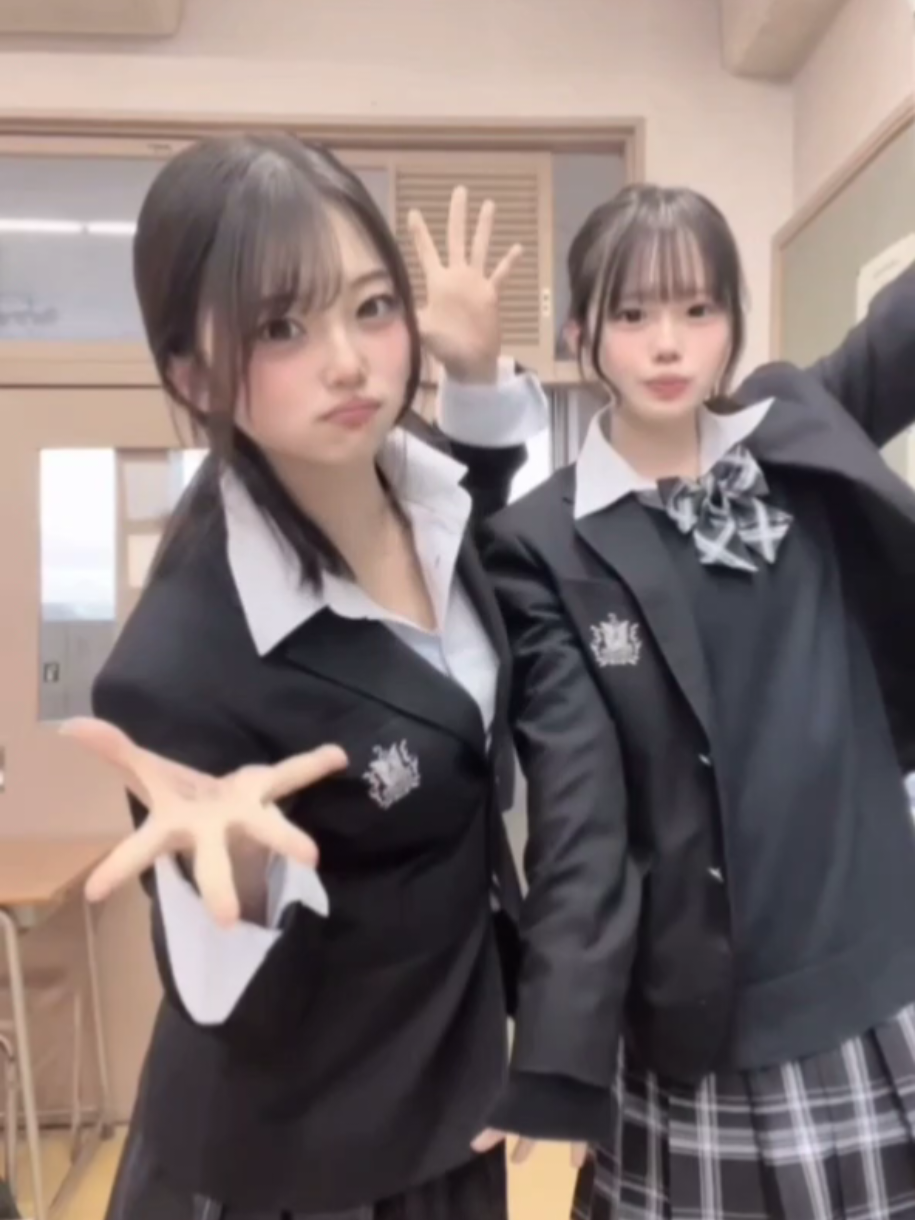 先生前髪ぱっつんすぎて爆笑 #09 #jk #ニコイチ #田舎jk #fjk 