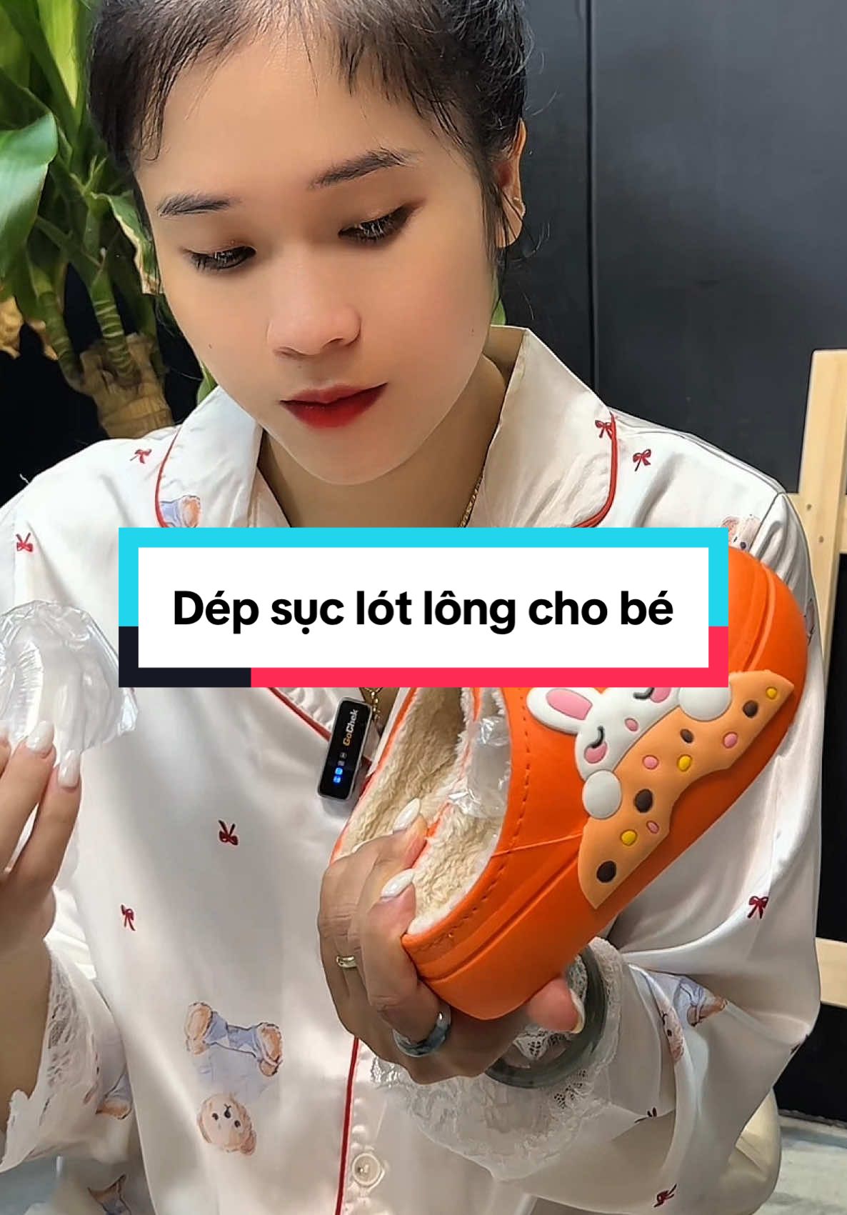 Dép lót lông cho bé #picachau #deplotlong #depchobe #depsuclong 