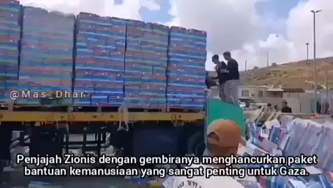 zionis ingin membuat rakyat Gaza putus asa dan para donatur pesimis dan skeptis, makanya banyak dari bantuan dicegat dan diblokade. Yg sekarang ini setanyahu malah menutup beberapa gerbang dan tidak mengijinkan bantuan tsb masuk ke Gaza. Sehingga Gaza kembali pada krisis pangan. Zionis kembali ingin melaparkan Gaza. Gaza selalu memerlukan doa2 yg kuat dari kita, suara2 kita yg berisik ttg Gaza Palestina dan tempat2 tertindas lainnya, menjadi support yg baik bagi mereka, mereka merasa ditemani tdk ditinggalkan sendirian menghadapi ujian beratnya ini. Dan donasi juga BOIKOT kita juga sangat diperlukan. semoga secepatnya saudara2 kita terbebas dari penjajahan dan kedzaliman akbar diabad ini.. hasbunallah wani'mal wakil..laa haula wala quwwata illa billahil'aliyyil'adzim.. Birohmatika ya arhamarroohimiina 🇵🇸🇸🇩🤲💔😭  #downwithisrael  #worldwithoutisrael 