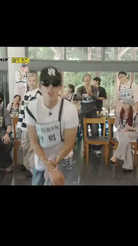 Minhyuk tenangin diri lo!! 😭🫵🏻 #minhyuk #starshipgamecaterers #monsta_x #monstax #gamecaterers 