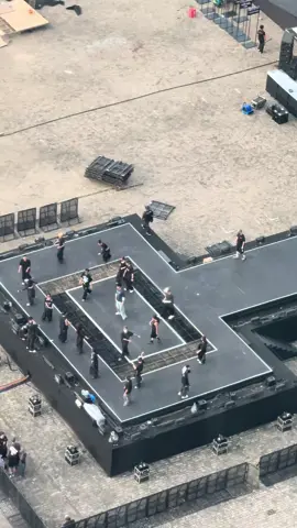 công ty có cái view xem gen fest đỉnh thiệt chớ, này có phải Hieuthuhai không mọi người #hieuthuhai #genfest2025 