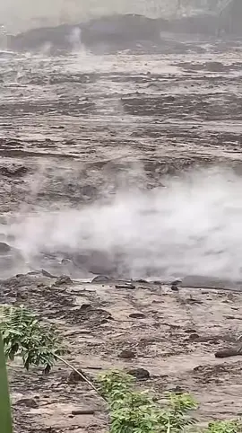 Mengerikan! Menit -menit Aliran Lahar Panas Semeru Berubah Jadi Lava Cukup Kental  Kamis,20 November 2025 #vulcano #erupsi #banjir #lava #wedusgembelsemeru 