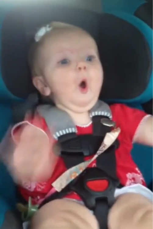 How to stop a baby from crying 🥹🤣#baby #dad #Love #lovebaby #funnybaby 