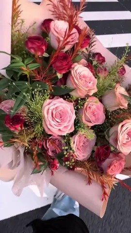 Em hiện diện trong từng kế hoạch tương lai anh đang vẽ ra #tinhyeu #nhofleur_hoatuoi #hoadep #hoatuoisaigon #tiemhoanho 