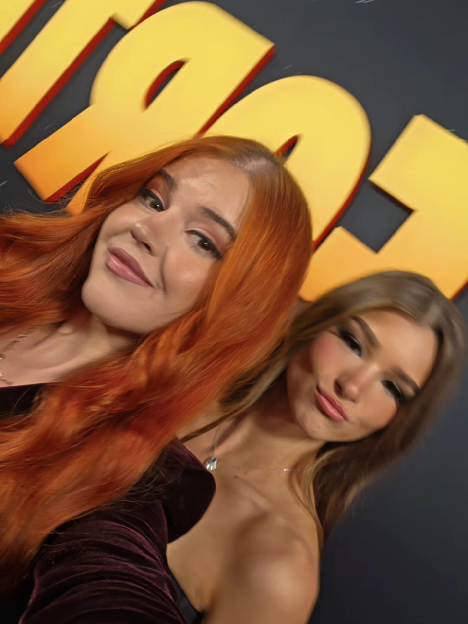 10,000 likes and I'll ask the TikTok queen @Brooke Monk to play Fortnite with me 🤭 And huuuge thank you to @Fortnite Official for flying me out to the craziest event here in LA 🫠 So grateful, keep an eye on all socials for more ❤️ Chapter 7 is looking incredible 🥹 #fortnite #fyp #fortniteclips #fortnitememes #fortnitenews 